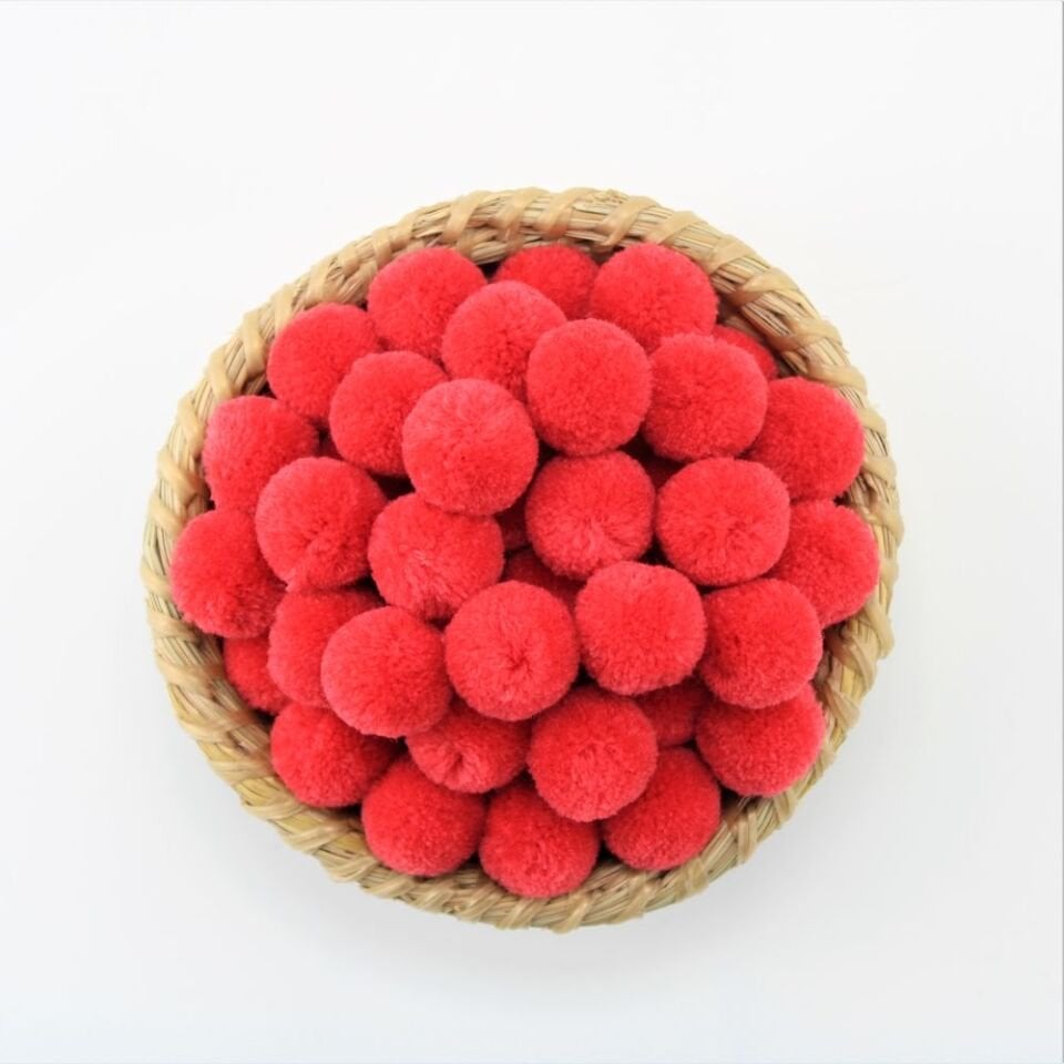 2 cm Yün Ponpon 100’lü Paket – El İşi, Hobi ve Süsleme Malzemesi ürün