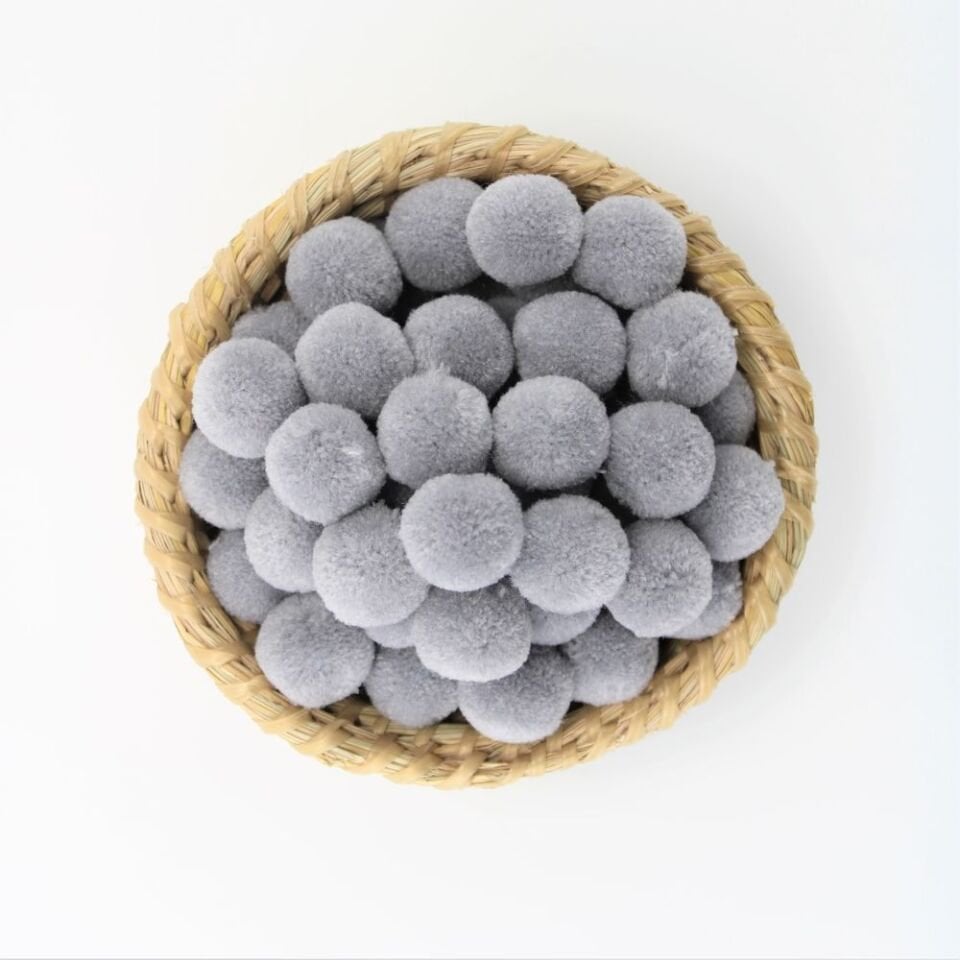 2 cm Yün Ponpon 100’lü Paket – El İşi, Hobi ve Süsleme Malzemesi ürün