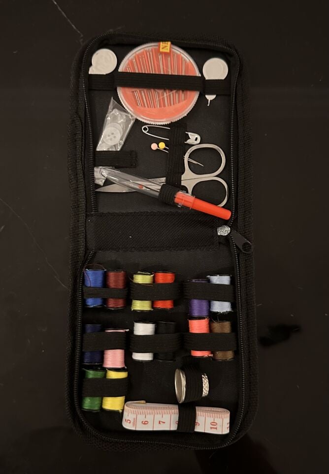 Fermuarlı Dikiş Seti – İğne, İplik, Makas ve Tamir Aksesuarları İçeren Hobi Dikiş Kiti